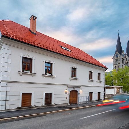 Hostel Bearlog Kocevje Exterior photo